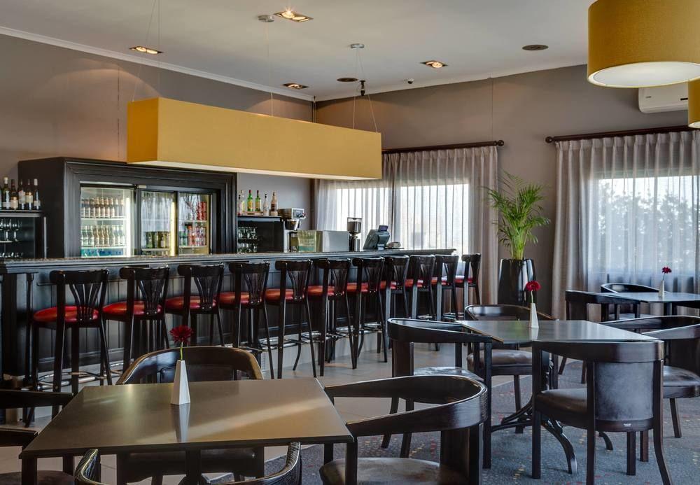 Protea Hotel By Marriott Cape Town Tyger Valley Белвилл Экстерьер фото