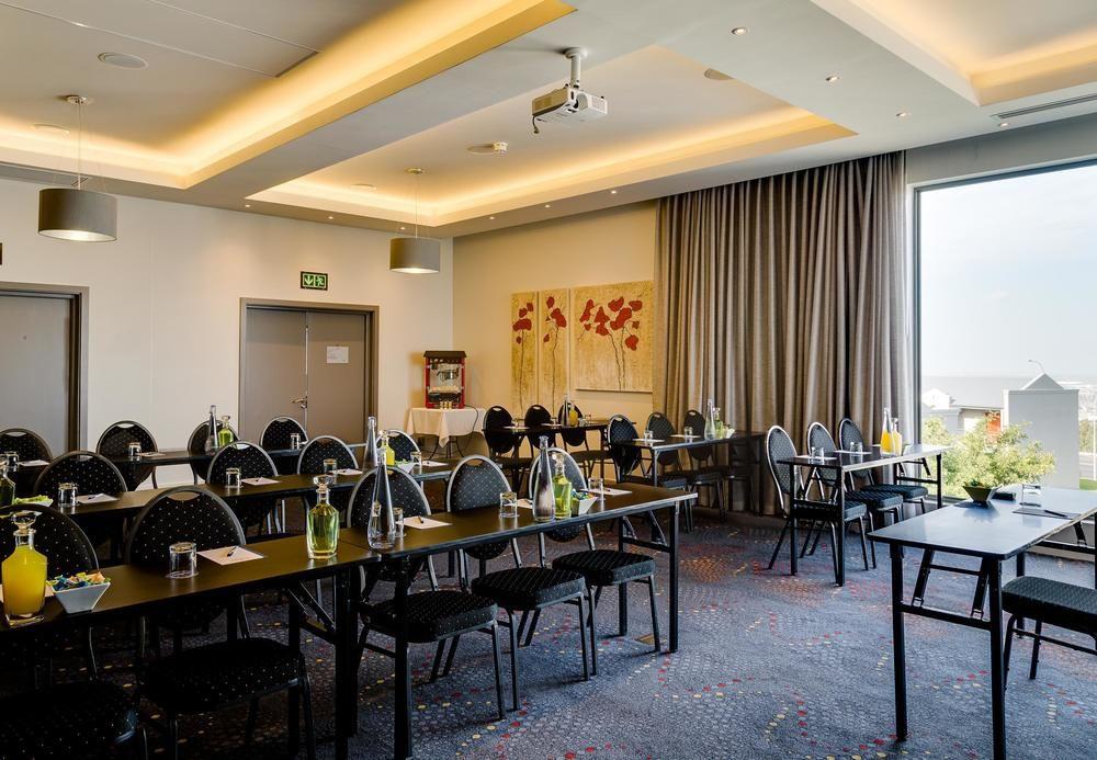 Protea Hotel By Marriott Cape Town Tyger Valley Белвилл Экстерьер фото