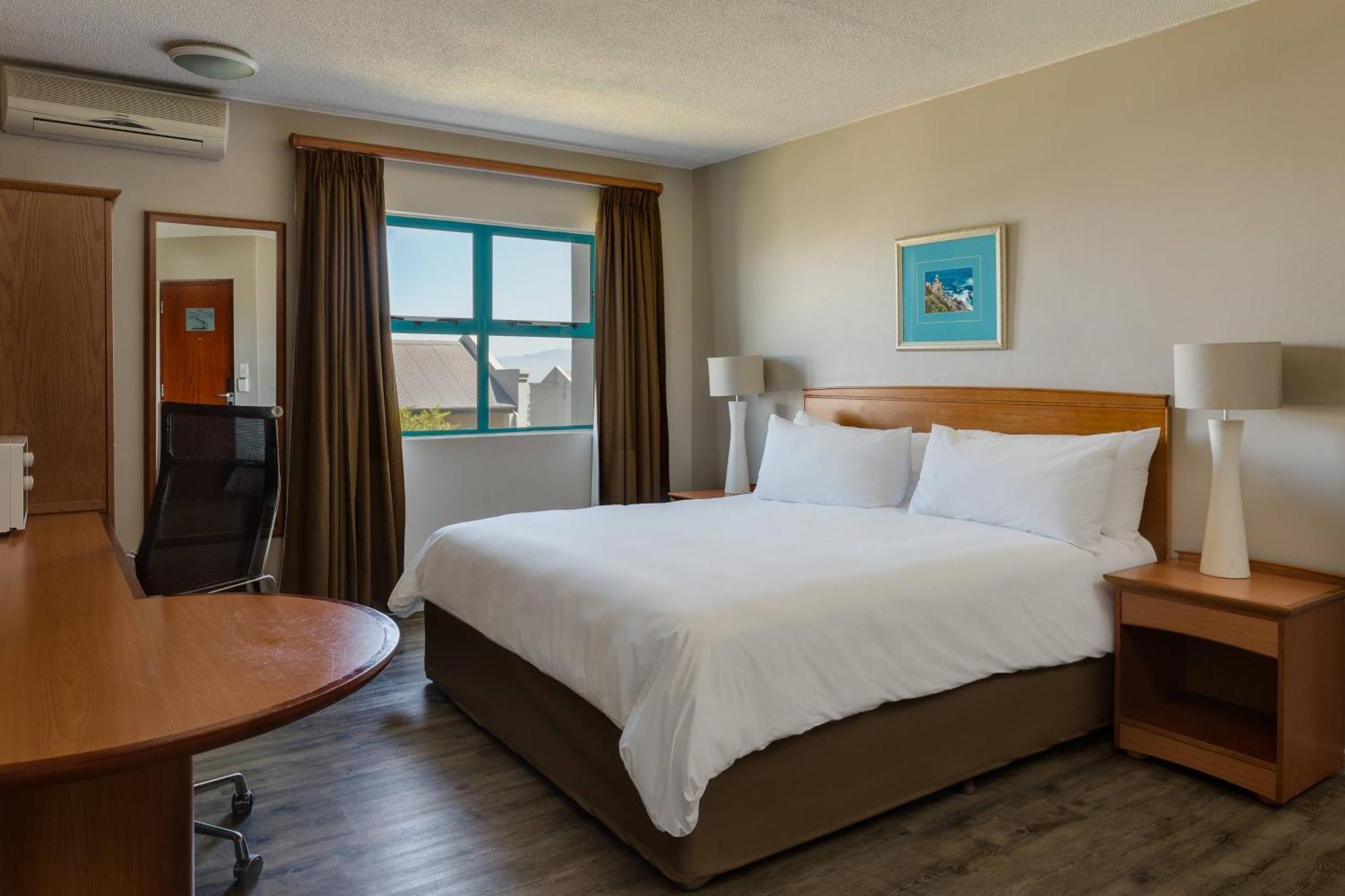 Protea Hotel By Marriott Cape Town Tyger Valley Белвилл Экстерьер фото