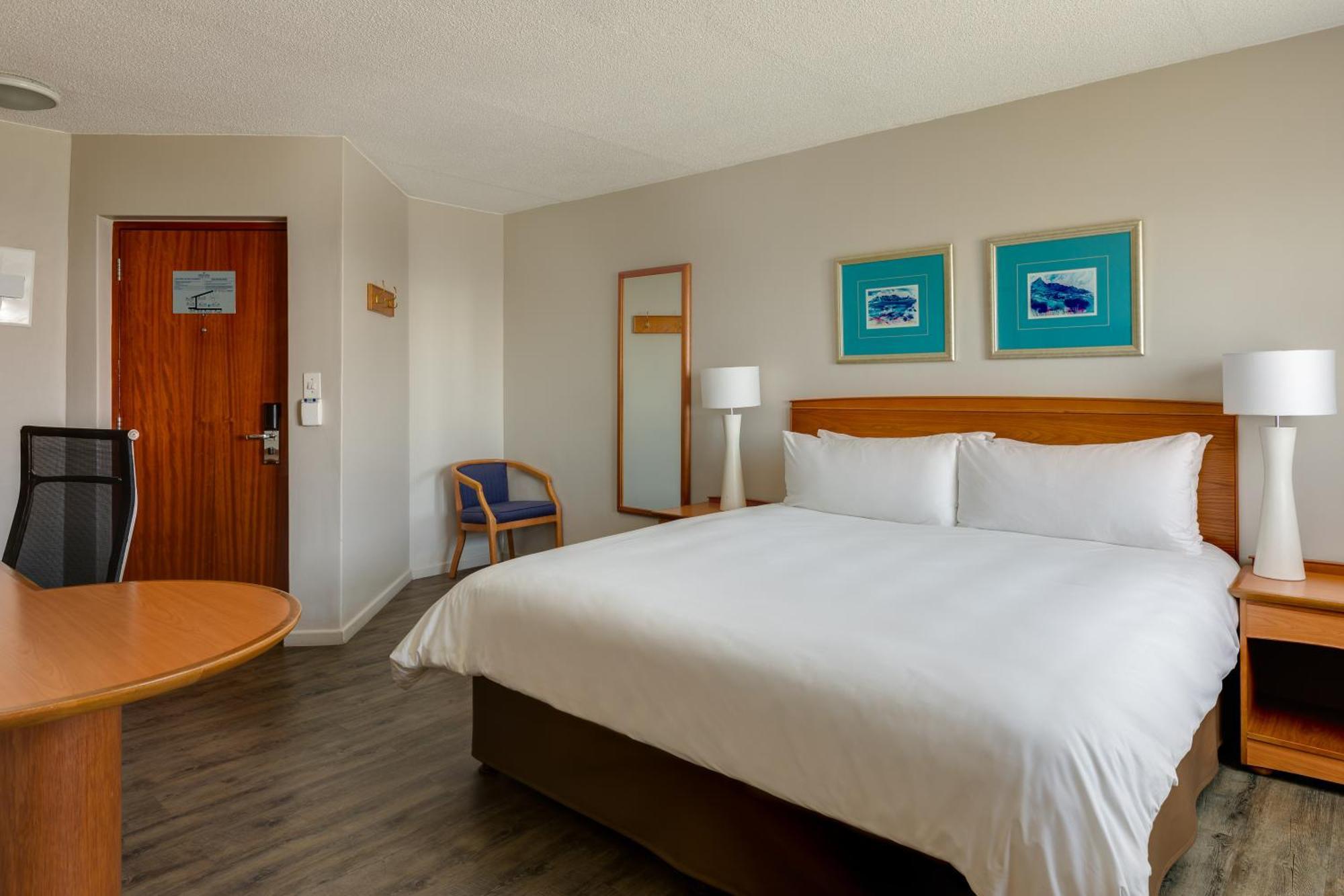 Protea Hotel By Marriott Cape Town Tyger Valley Белвилл Экстерьер фото